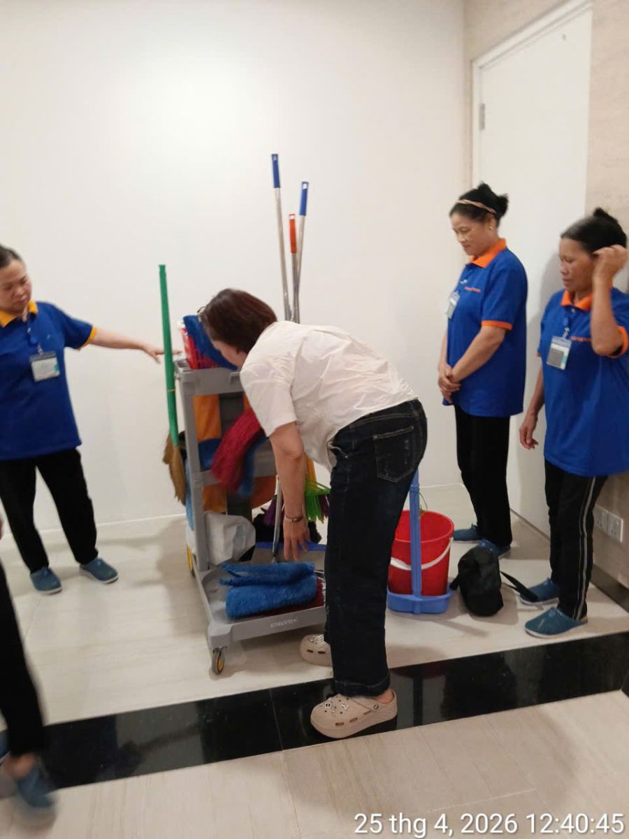 Dịch vụ vệ sinh nhà theo giờ giá rẻ tại Hà Nội